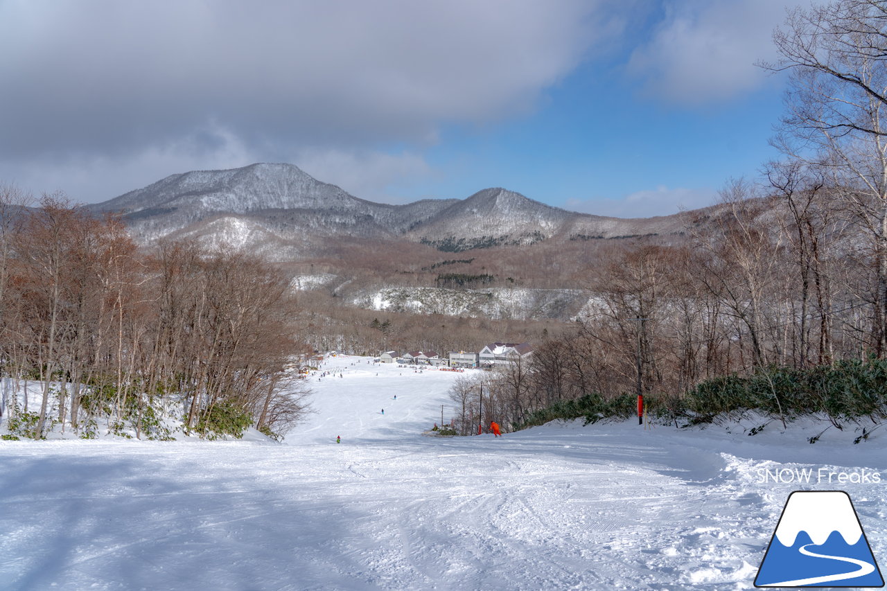 登別カルルス温泉サンライバスキー場｜待望の大雪！シュプールを描けばふわふわの雪煙が漂う、全7コースが滑走可能です(^^)v